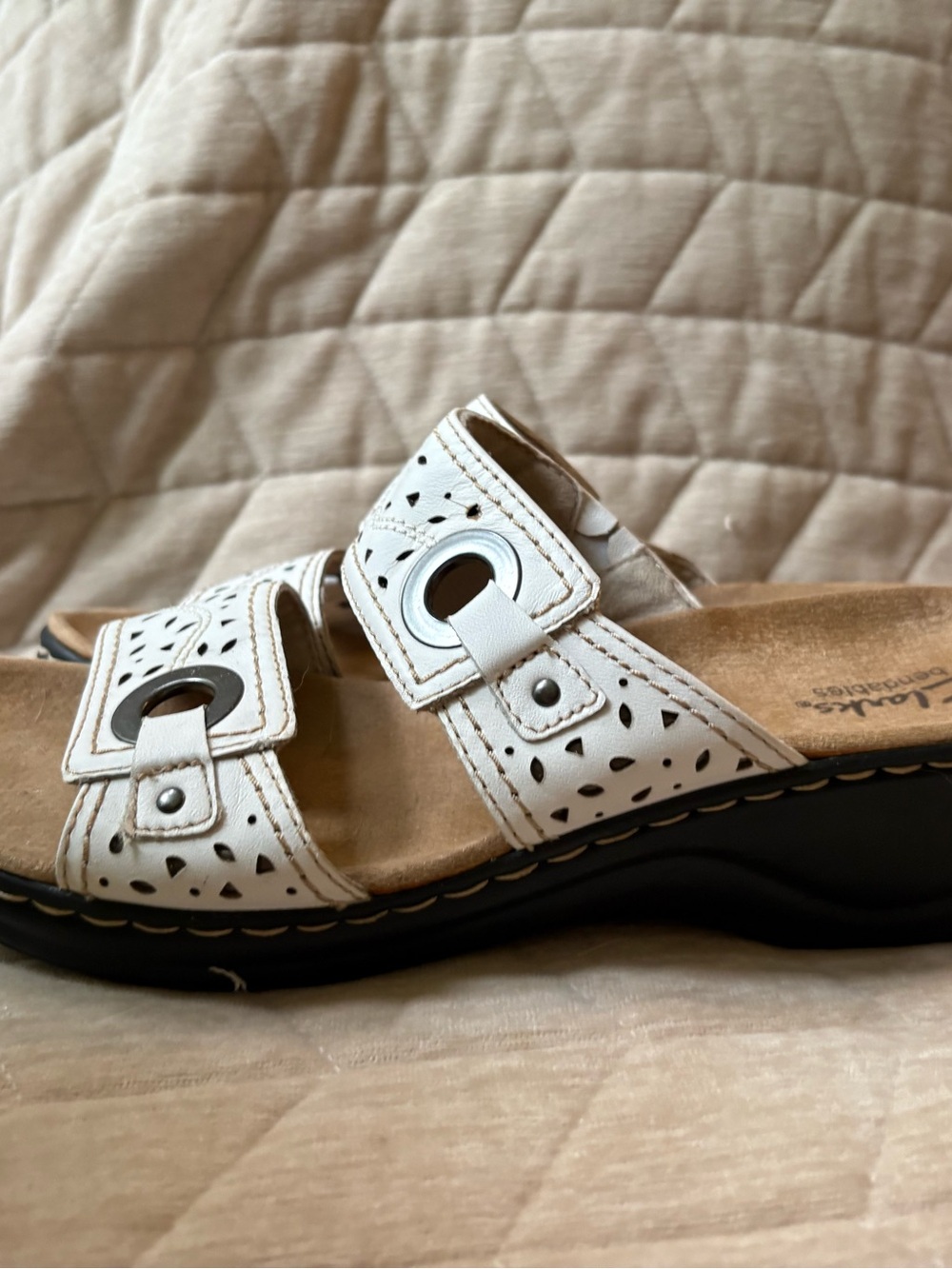 Clark’s Lexi Laurel strap sandals - Picture 4 of 8